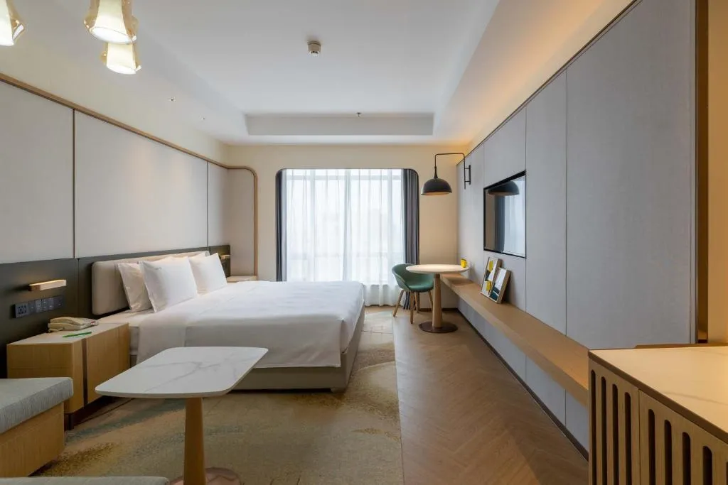 Image 4 of Holiday Inn Chongqing Guanyinqiao, an IHG Hotel