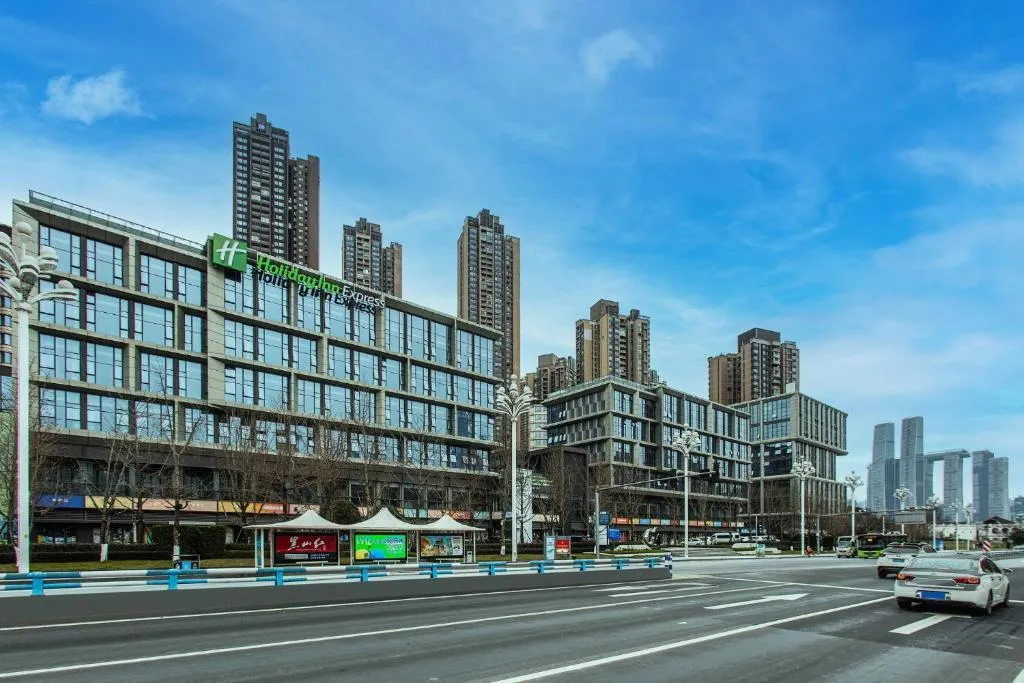 Image of Holiday Inn Express Chongqing Nanbin Road, an IHG Hotel