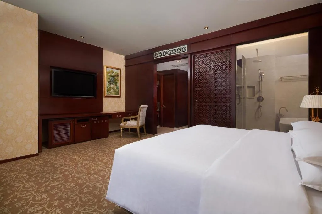 Image 2 of Sheraton Chongqing Hotel