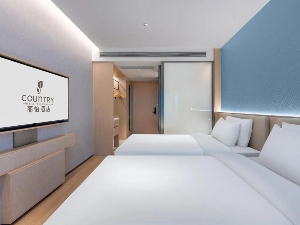 Image of Country Inn & Suite by Radisson, Chongqing Liberation Monument Hongya Cave