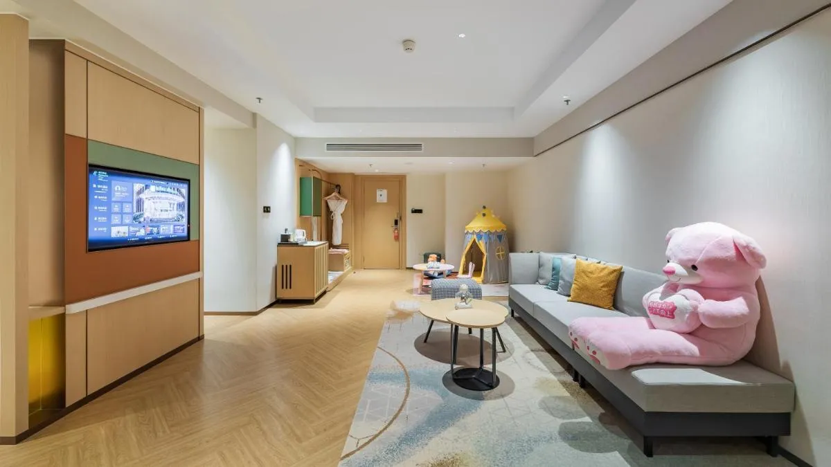 Image 4 of Holiday Inn Chongqing Guanyinqiao by IHG