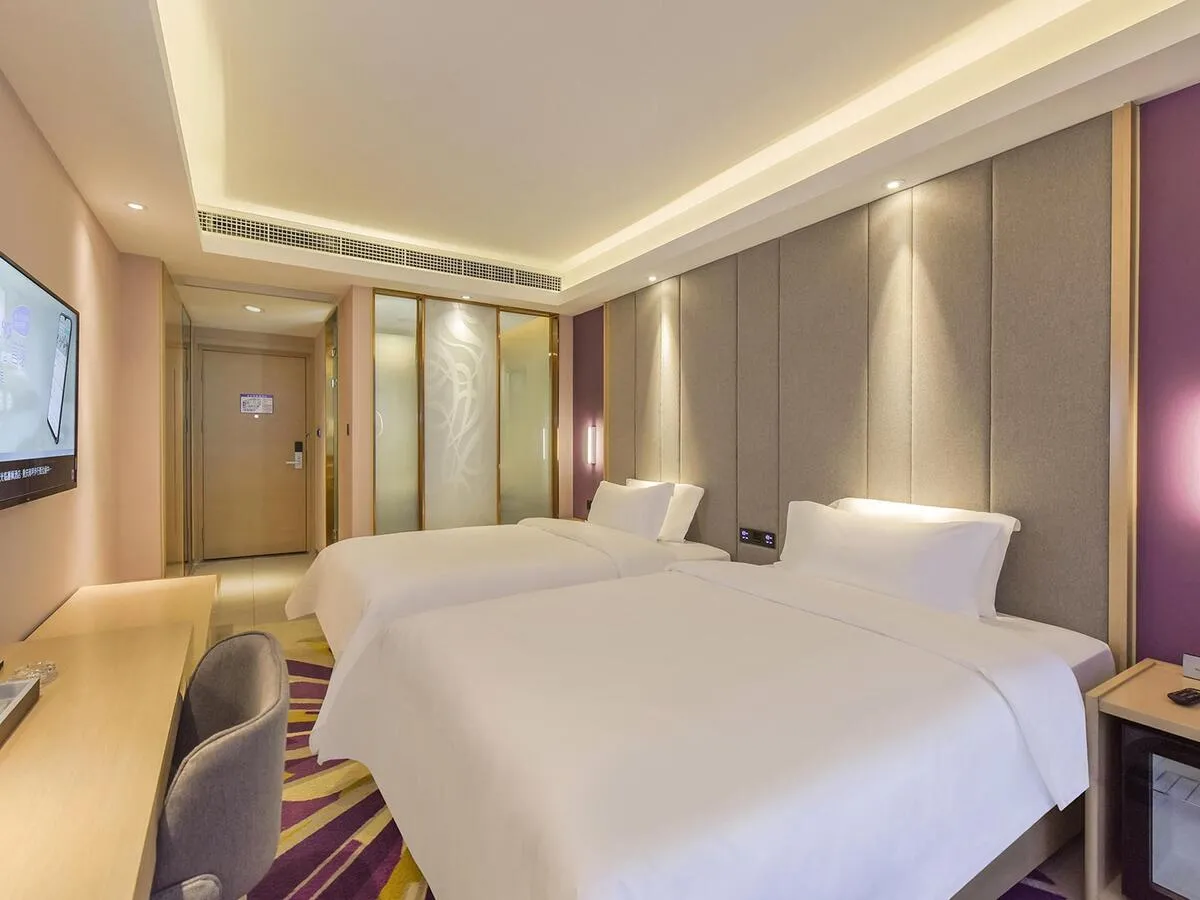 Image 1 of Lavande Hotel Chongqing Nanping Pedestrian Street Convention and Exhibition Center