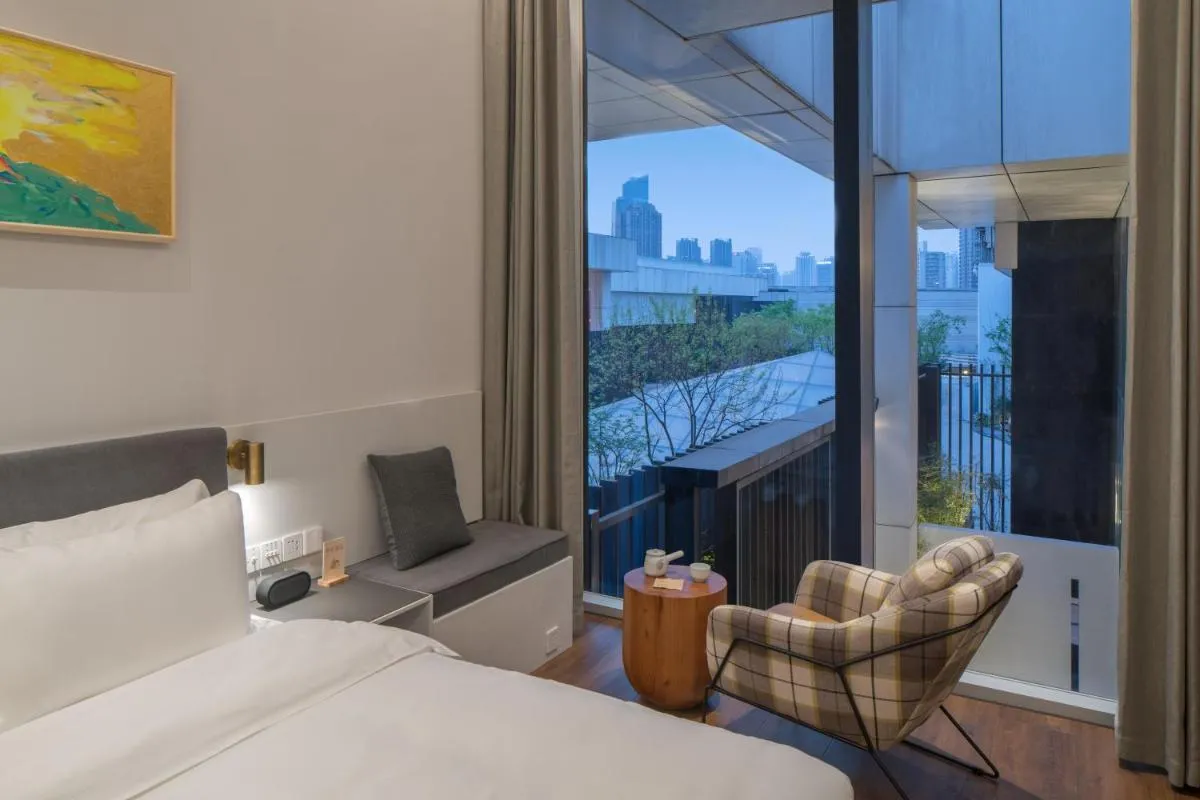 Image 1 of Wuyu Hotel Chongqing Zoo & Yangjiaping The Mixc Light rail